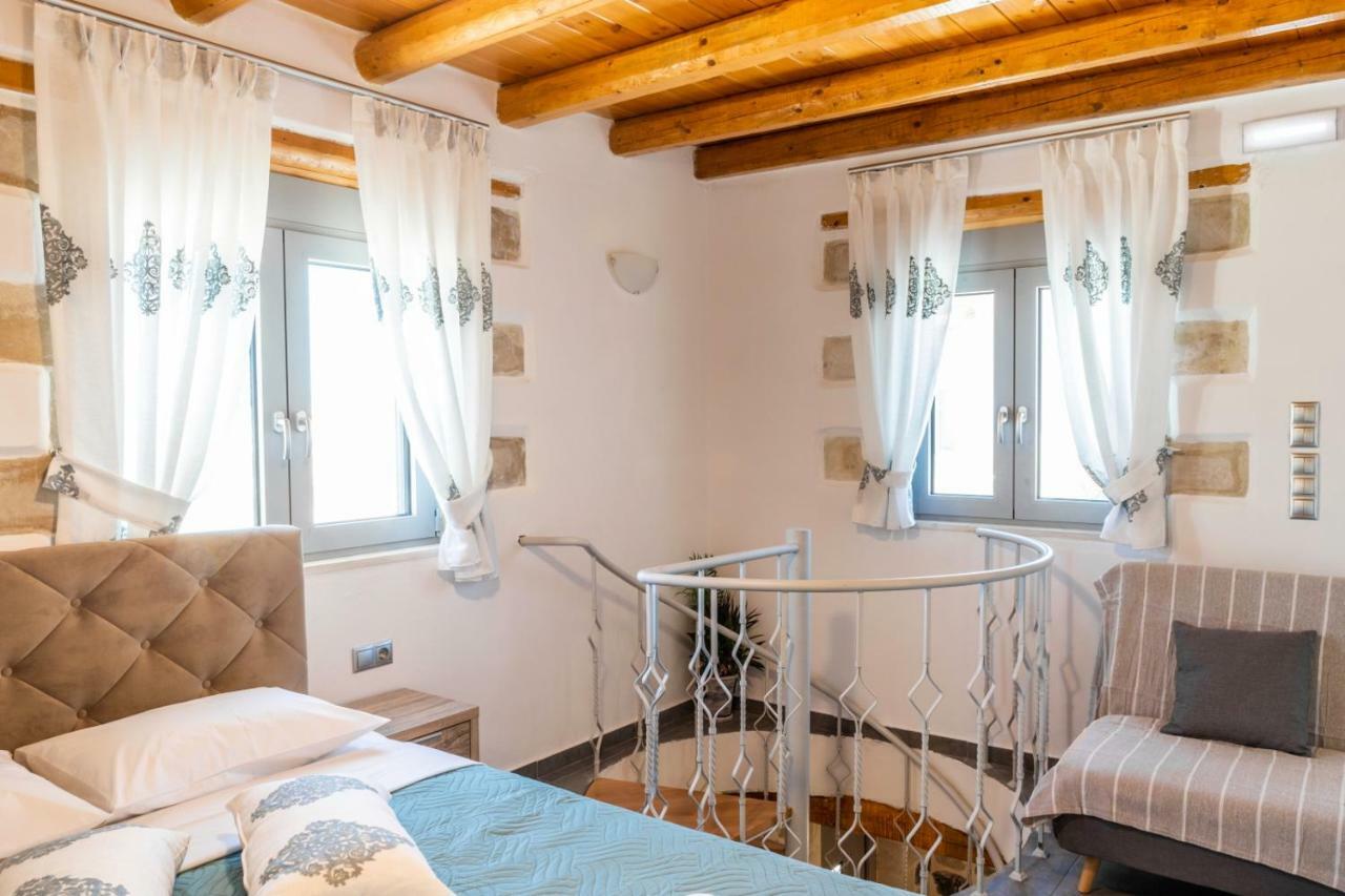Marilena Natural Stone House, By Hellocrete Pigi  ภายนอก รูปภาพ