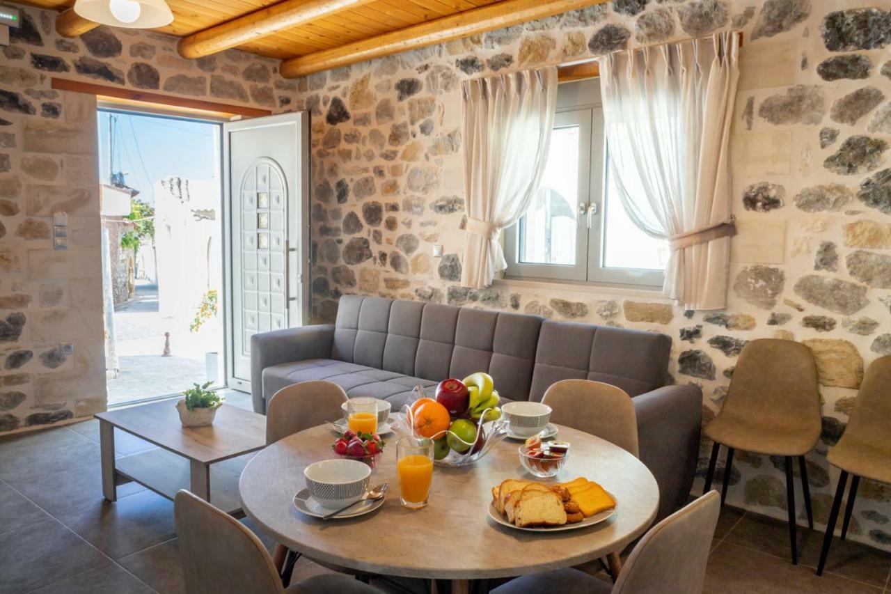 Marilena Natural Stone House, By Hellocrete Pigi  ภายนอก รูปภาพ