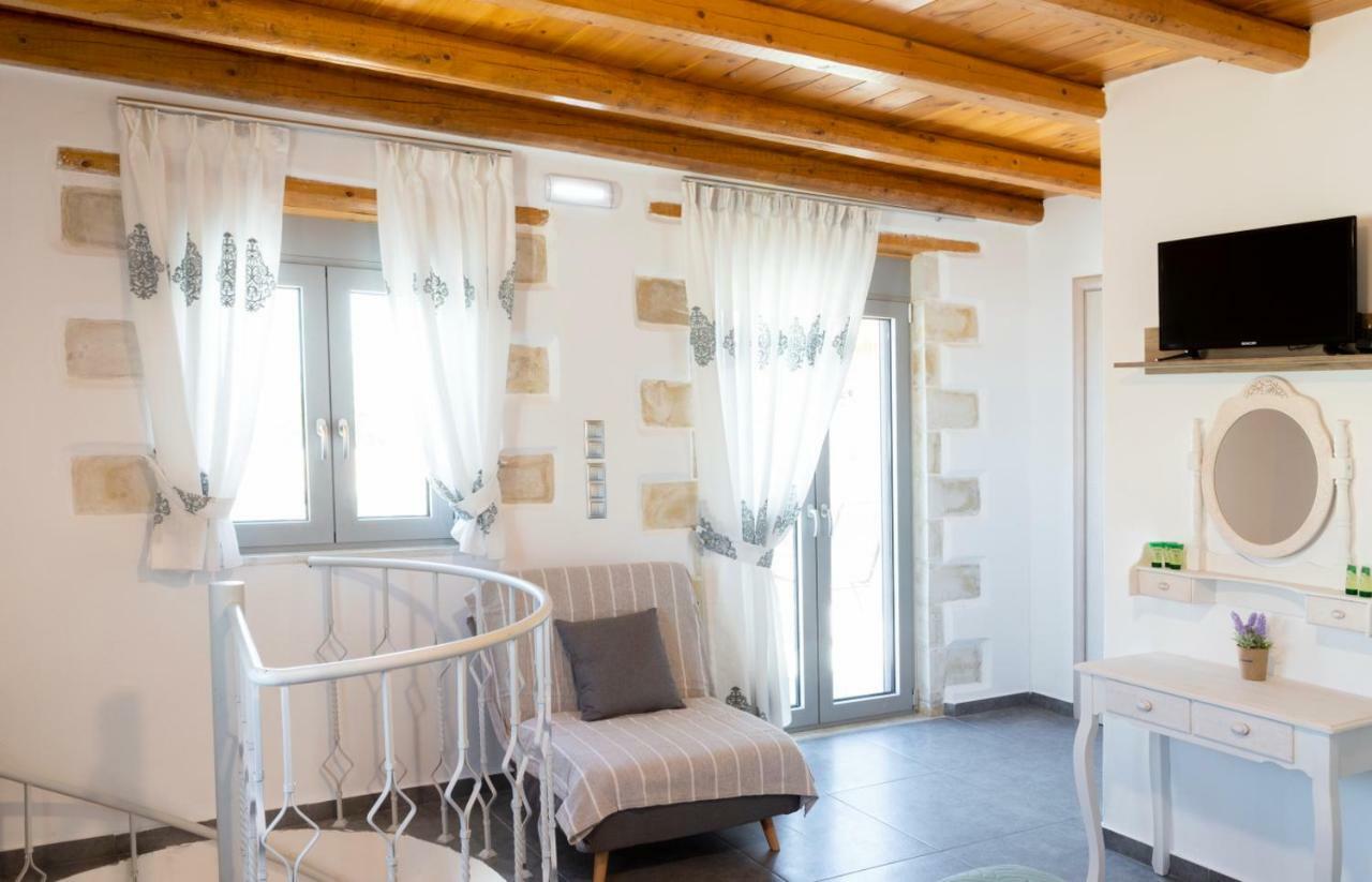 Marilena Natural Stone House, By Hellocrete Pigi  ภายนอก รูปภาพ